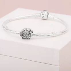 Pandora BRELOQUE EMPREINTE DE PATTE SCINTILLANTE -Mode Bijoux Boutique resizedPt 0f542615d6c3ceb0f8bb299b1a9fe396 1