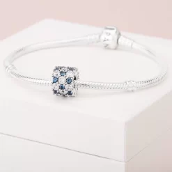 Pandora CHARM SCINTILLANT TRANSPARENT ET BLEU 11 Pandora CHARM SCINTILLANT TRANSPARENT ET BLEU -Mode Bijoux Boutique resizedPt 5159f683253665f2122788b700686d8b 1